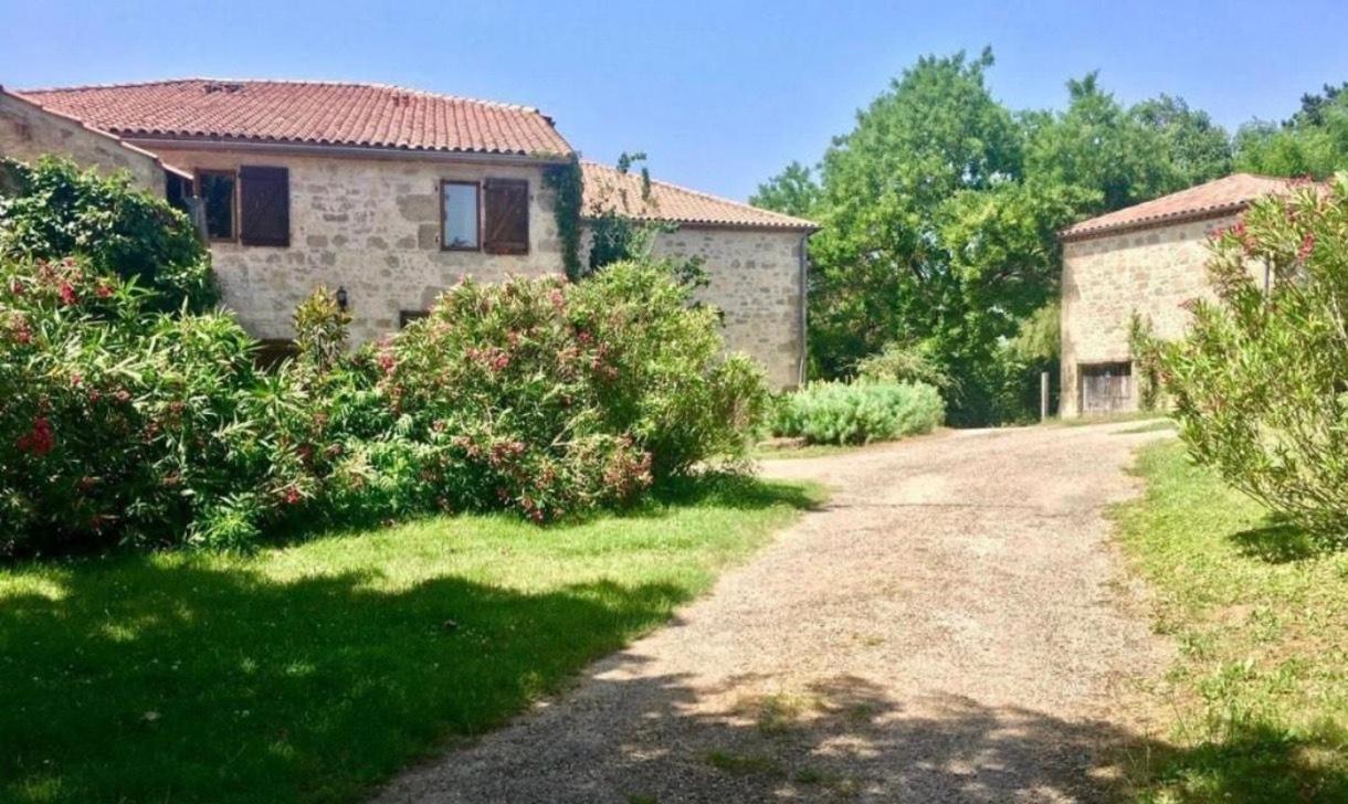 Chez Sophie - Gite Et Gite Equestre Clermont-Dessous ภายนอก รูปภาพ